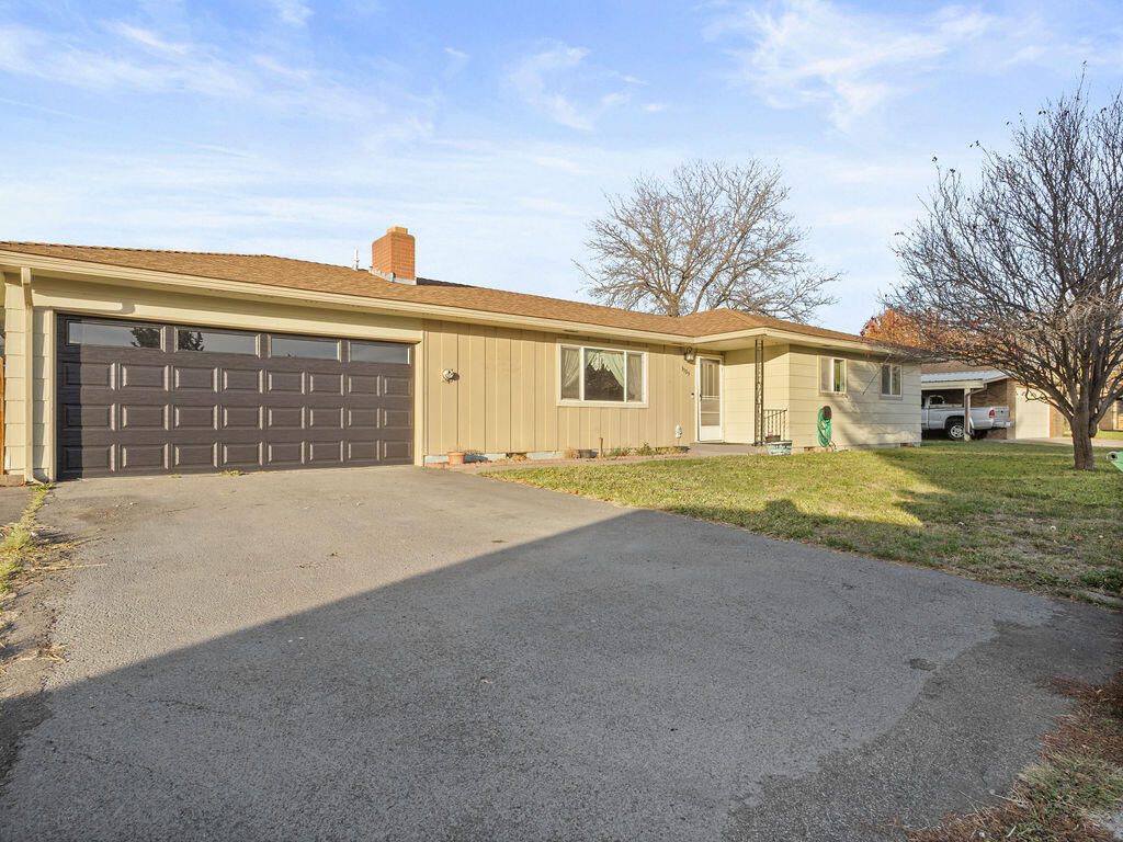 Property Photo:  3909 Mazama Drive  OR 97603 