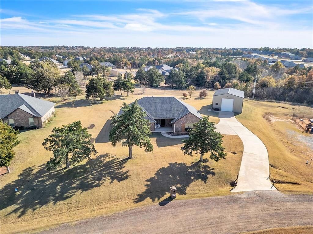 Property Photo: 5708 Cedar Tree Circle OK 73044