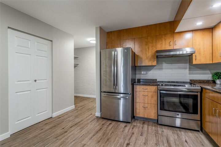 Property Photo:  1915 Pacific Court 407  BC V1Y 8B3 