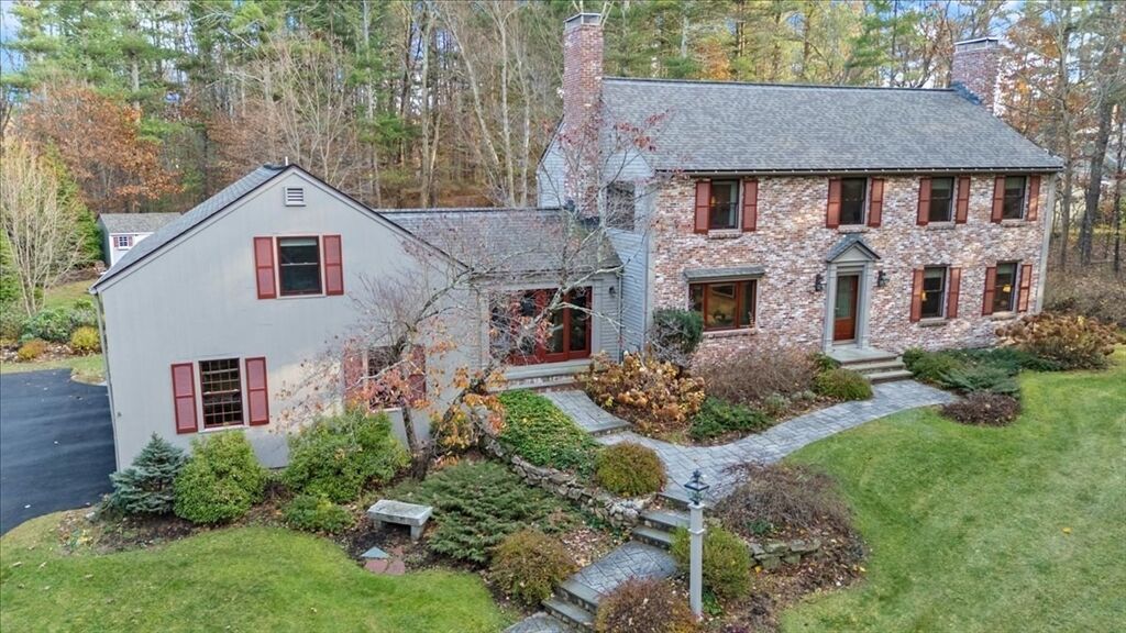 Property Photo: 50 Stonecleave Rd MA 01921