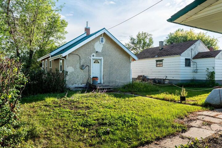 Property Photo: 402 Main Street AB T0M 2C0
