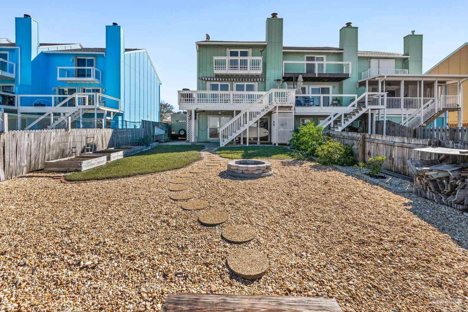 Property Photo: 3240 Quietwater Ln FL 32563