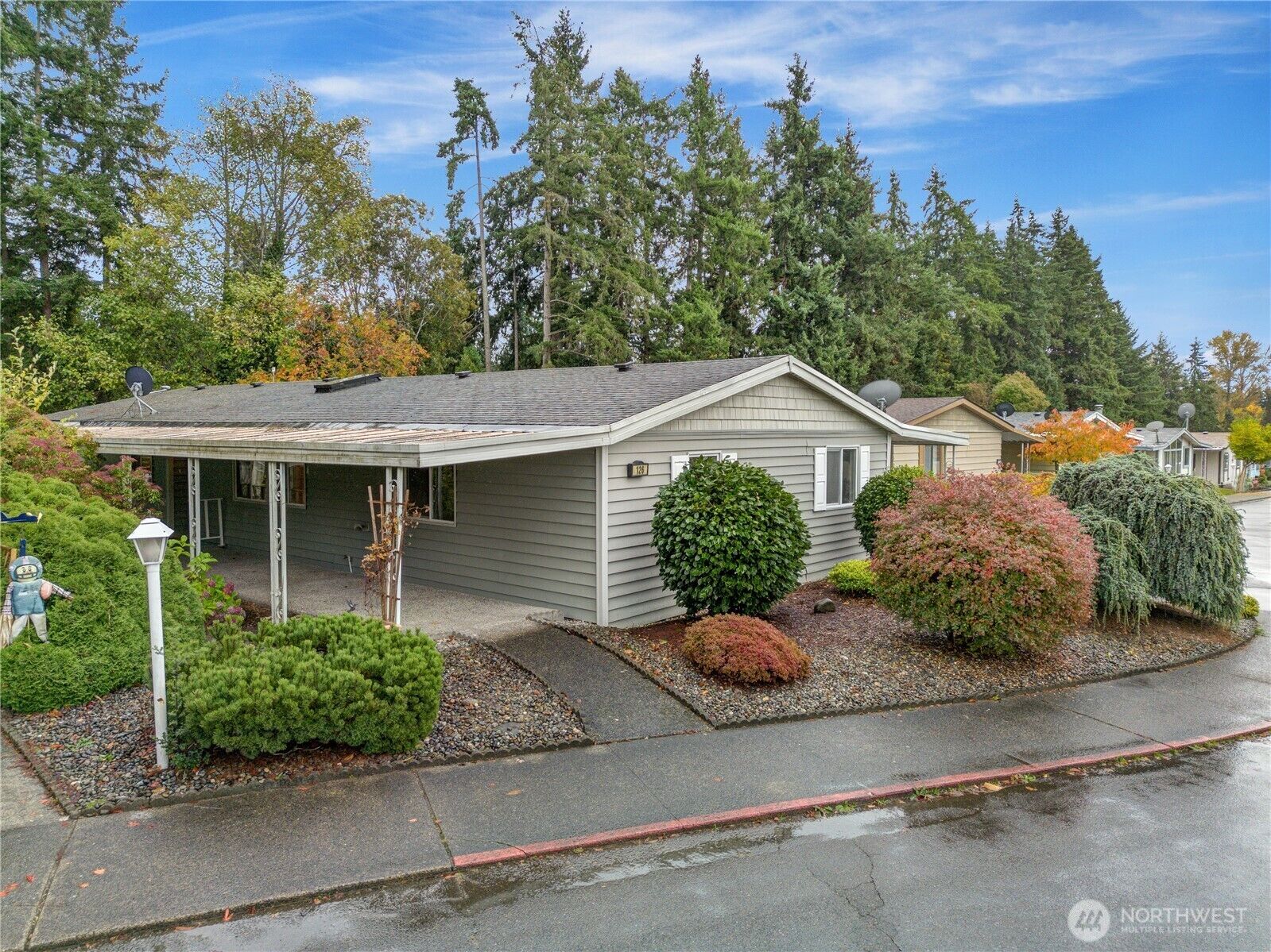 Property Photo: 2500 S 370th Street 126 WA 98003