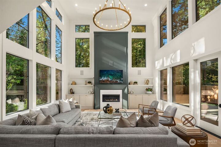 Property Photo: 17020 NE 93rd Court WA 98052