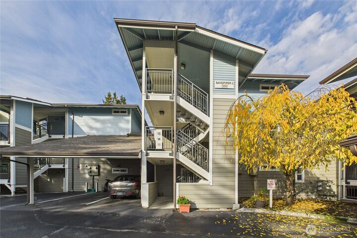 Property Photo:  7579  Old Redmond Road 14  WA 98052 