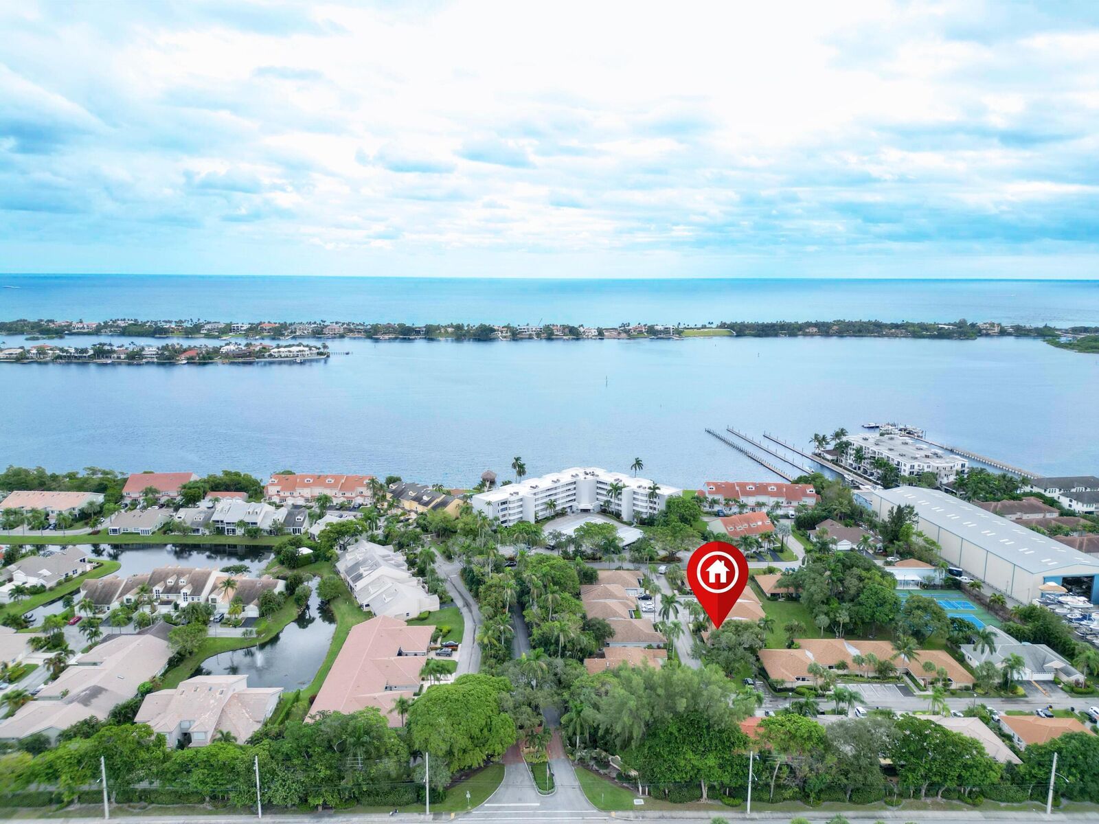 Property Photo:  6 S Lakeshore Drive  FL 33462 