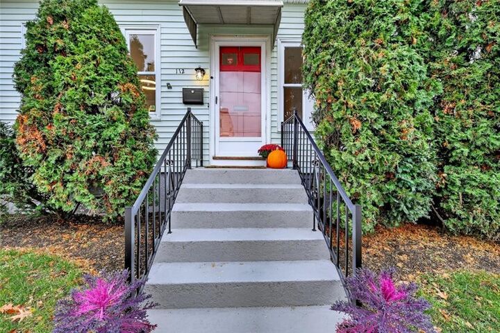 Property Photo:  112 Villa Avenue  RI 02905 