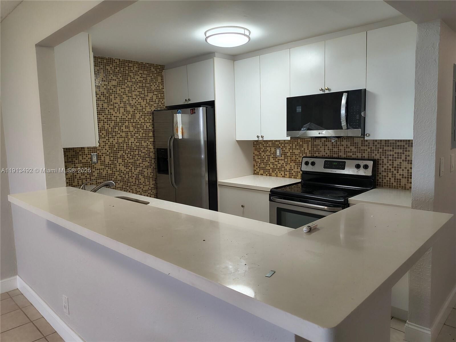 Property Photo: 9143 SW 77th Ave B702 FL 33156