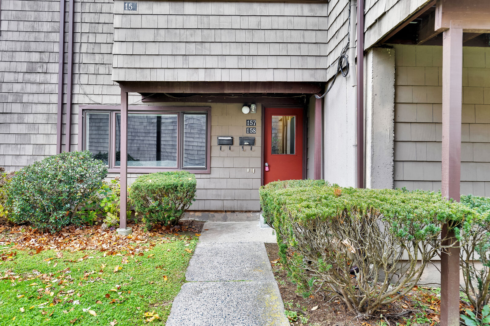 Property Photo: 158 Towne House Road 158 CT 06514