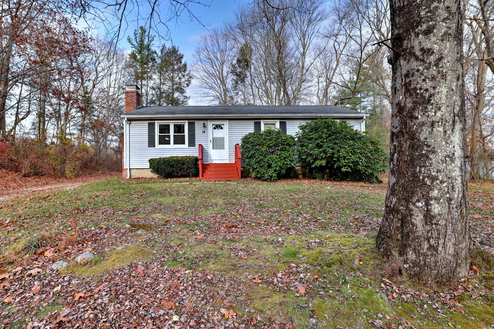 Property Photo:  14 Little Diet Road  CT 06468 