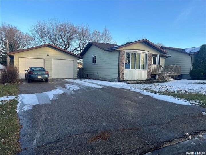 506 9th Street E  Wynyard SK S0A 4T0 photo