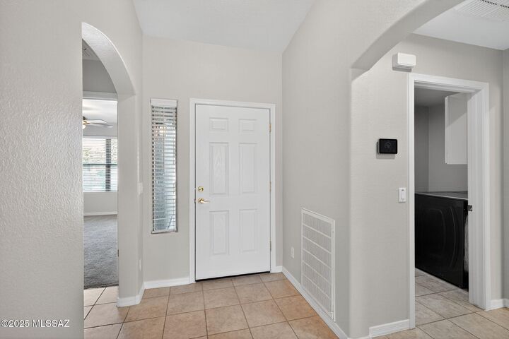Property Photo: 3739 E Hazeltine Way AZ 85249