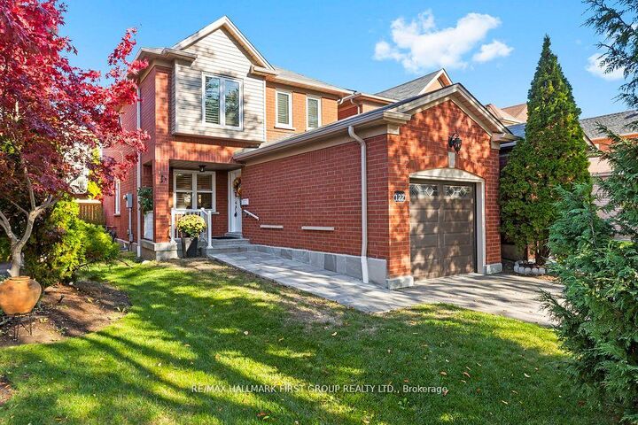 122 Thicket Crescent  Pickering ON L1V 6S6 photo