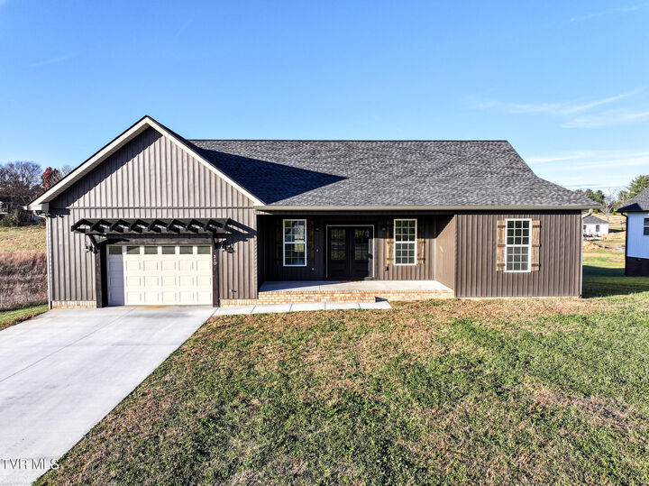 Property Photo: 210 Emperor Lane TN 37743