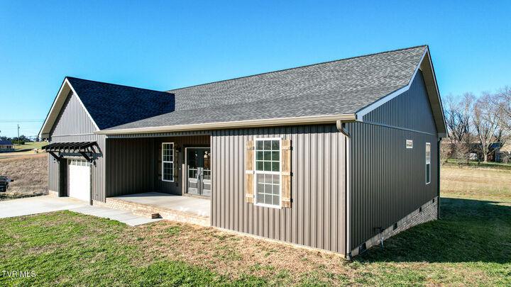 Property Photo:  210 Emperor Lane  TN 37743 