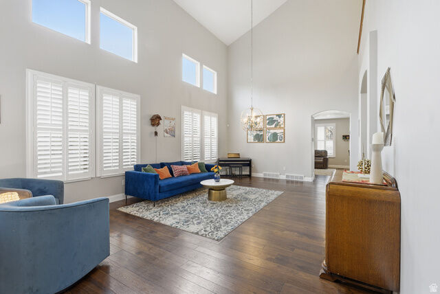 Property Photo: 1962 E Bluffside Cir UT 84092