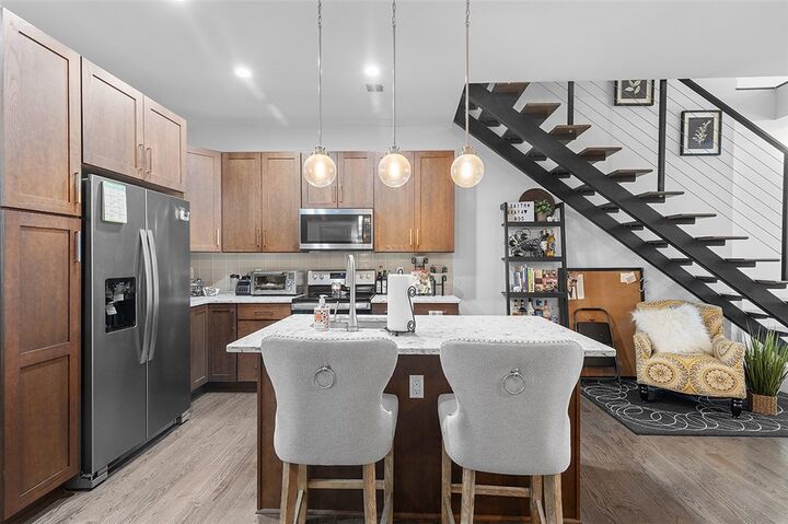 Property Photo:  2132 Sarah St 102  PA 15203 