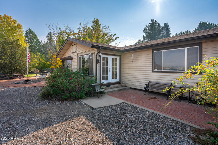 Property Photo: 3510 E Maybe Manana Way AZ 86335