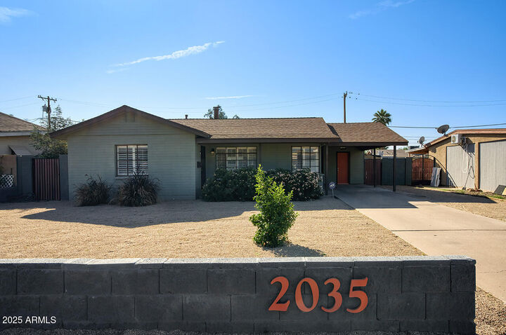 Property Photo:  2035 W Denton Lane  AZ 85015 