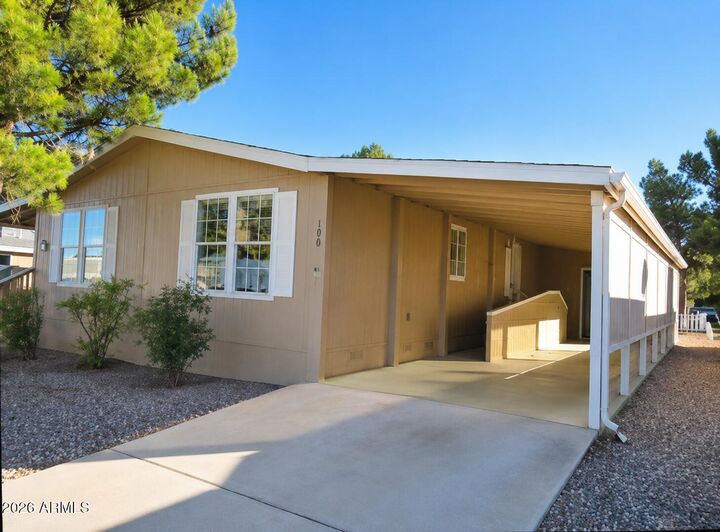 Property Photo: 2050 W State Route 89-A -- 176 AZ 86326