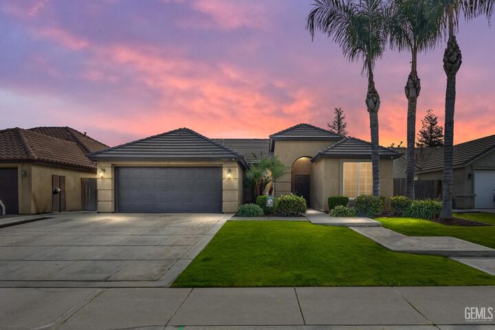 13623 Foyers Falls Drive  Bakersfield CA 93314 photo