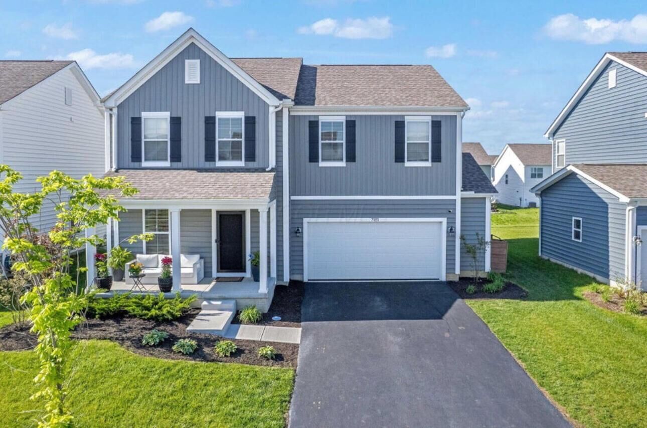 Property Photo: 7181 Fenwick NW Street OH 43147