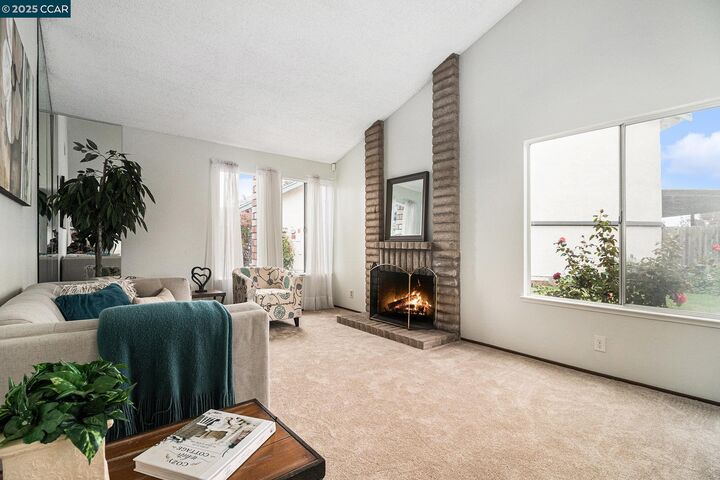 Property Photo:  282 Coldsprings Ct  CA 94553 