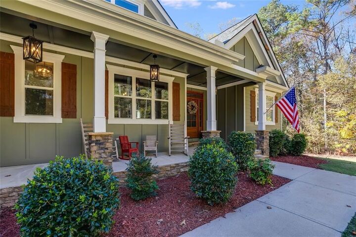 Property Photo: 1001 Glenloch Road GA 30170