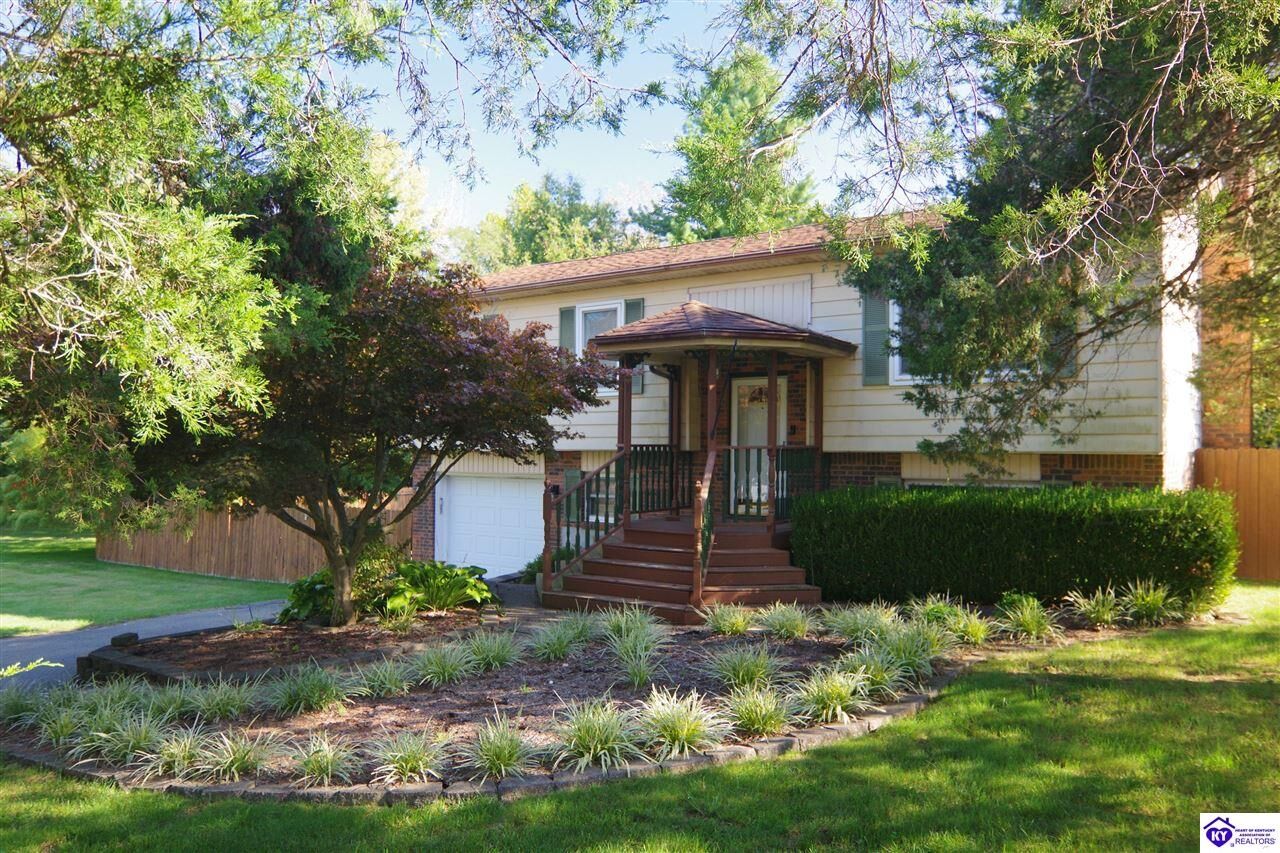 Property Photo: 354 Boone Trace KY 40160