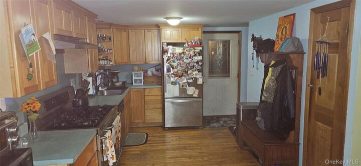 Property Photo:  478 Lower Road  NY 10998 