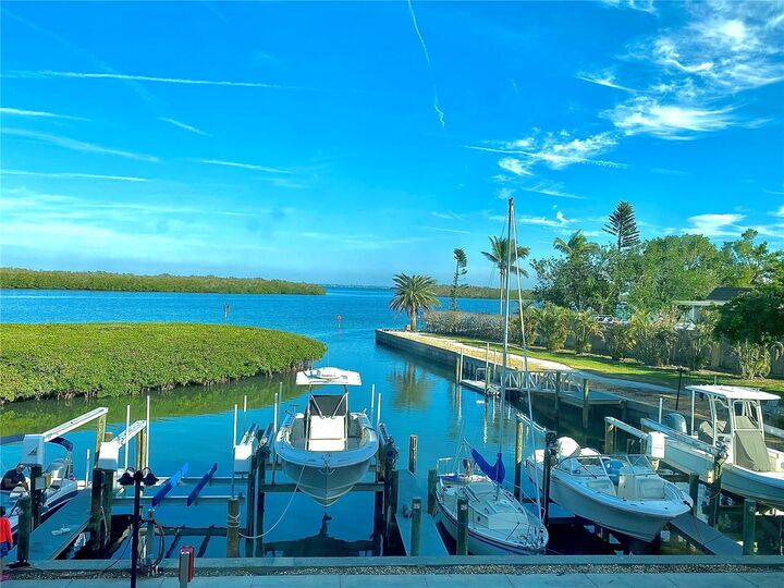 Property Photo:  4500 Gulf Of Mexico Drive 206  FL 34228 