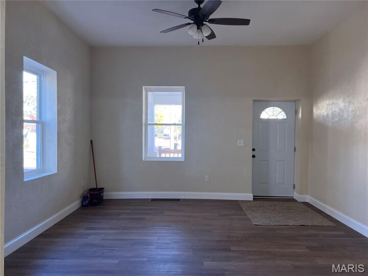 Property Photo: 109 N Oak Street IL 62220