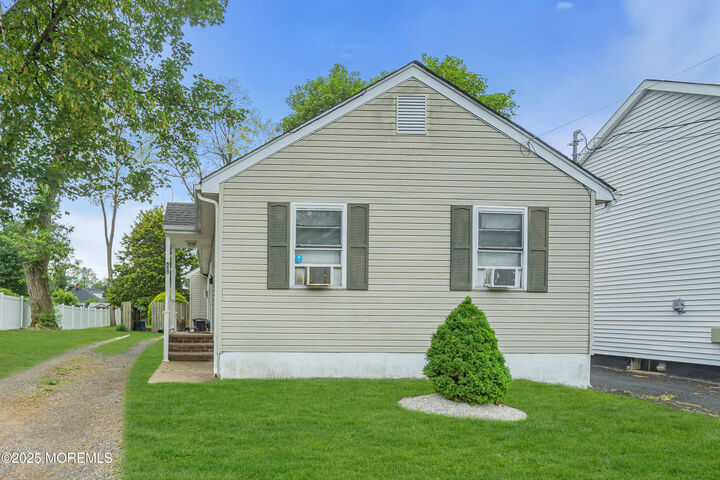 28 Lockwood Avenue  Freehold NJ 07728 photo