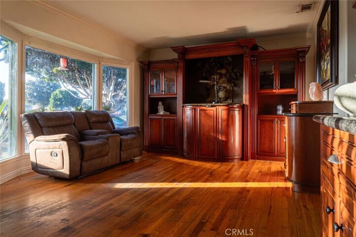 Property Photo:  5606 Bellflower  CA 90713 