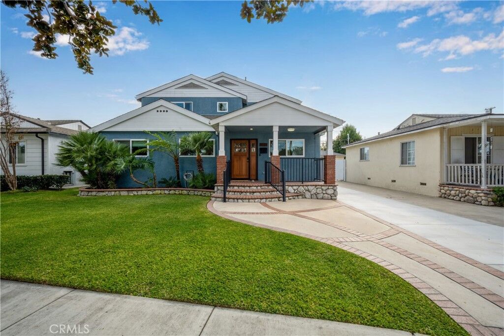 Property Photo:  4338 Johanna Avenue  CA 90713 