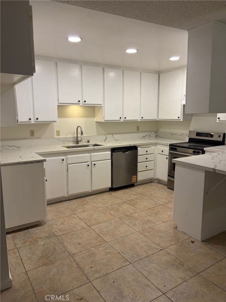 Property Photo:  2727 Tropicana  CA 92504 