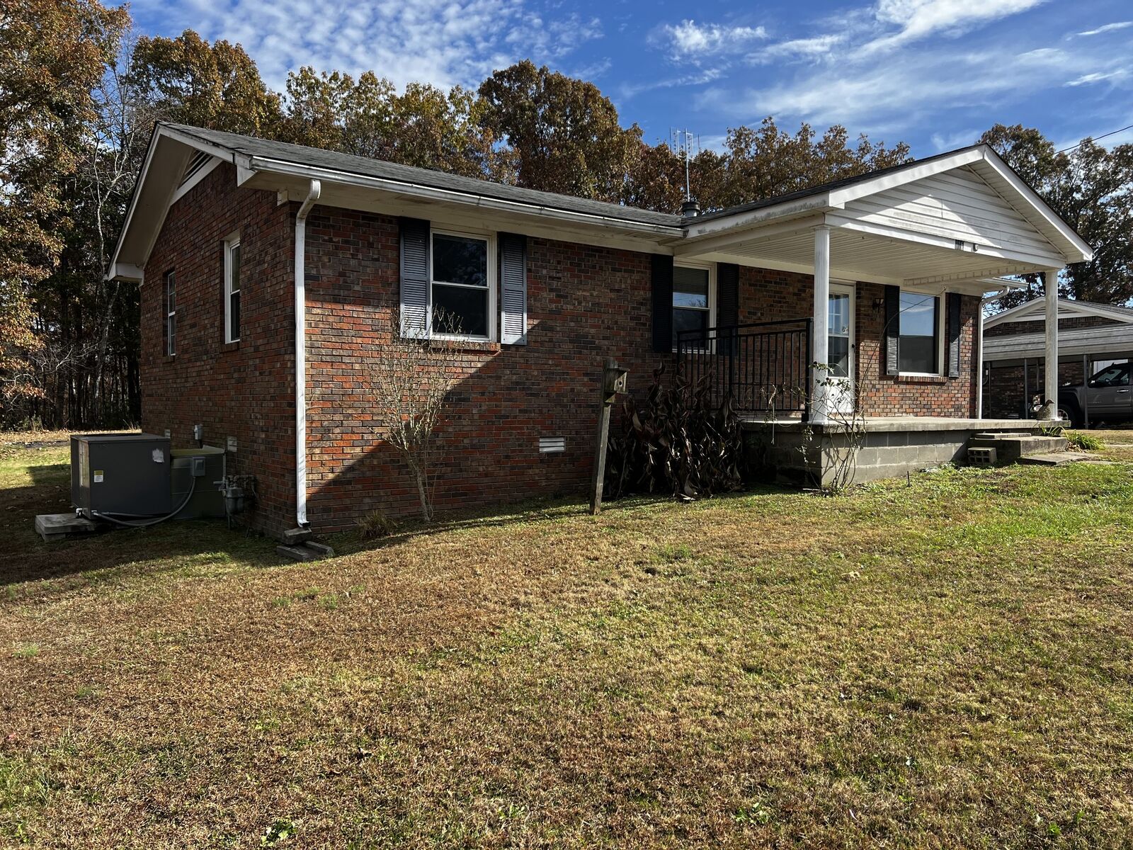 Property Photo: 115 S Oak Dr TN 38450