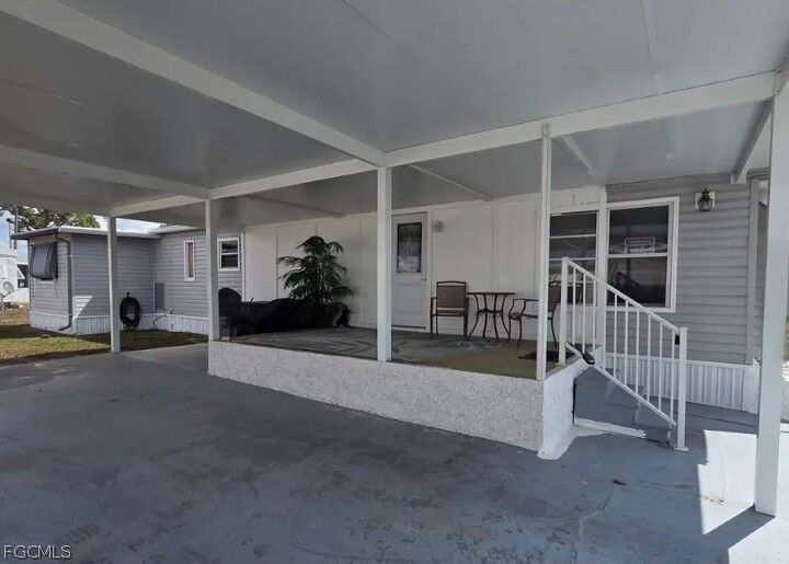 Property Photo:  841 Winterest Drive  FL 33917 