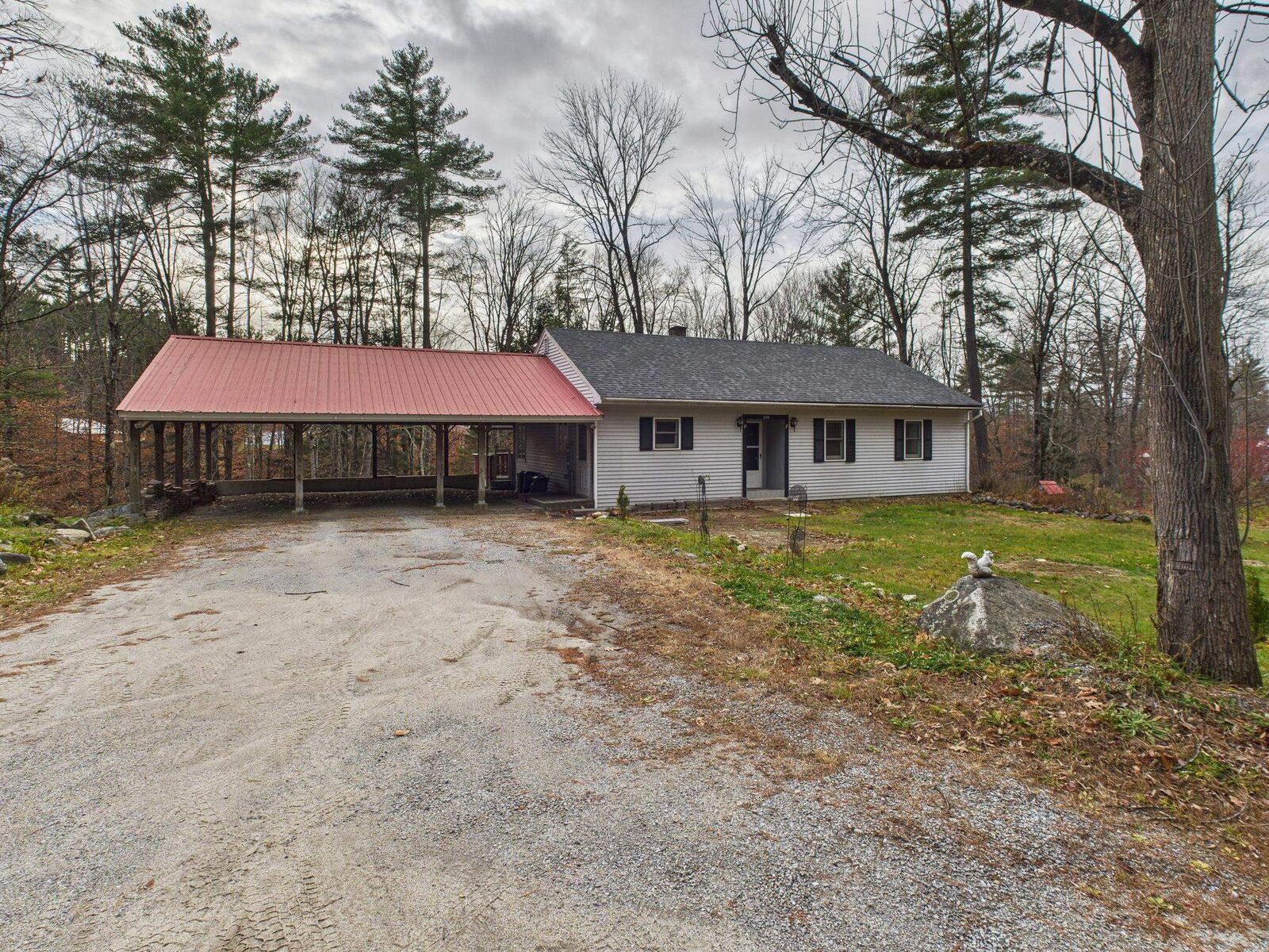 Property Photo:  2426 2nd Nh Turnpike  NH 03244 