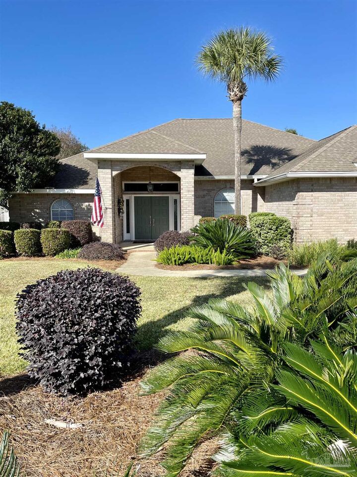 Property Photo:  5087 Challenger Way  FL 32507 