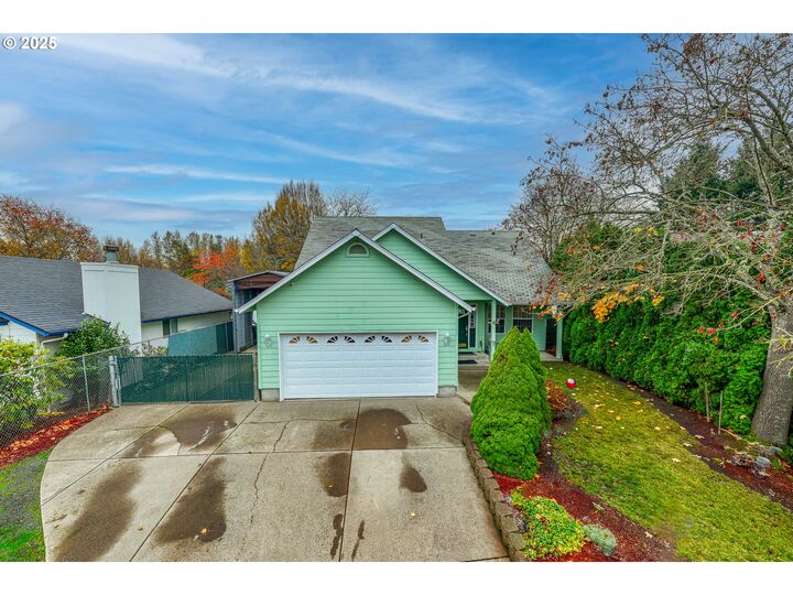 Property Photo:  5282 Sugarpine Cir  OR 97402 