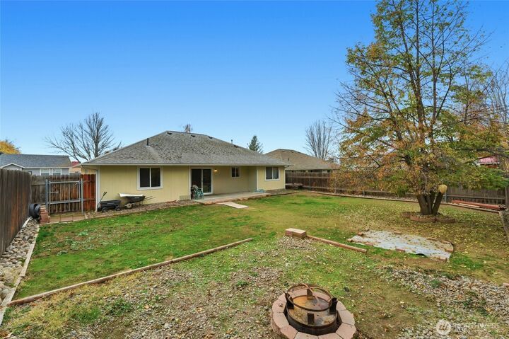 Property Photo: 1965 K Street WA 99362