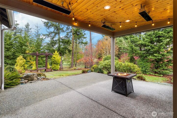 Property Photo: 2882 SW Fairway Point Drive WA 98277