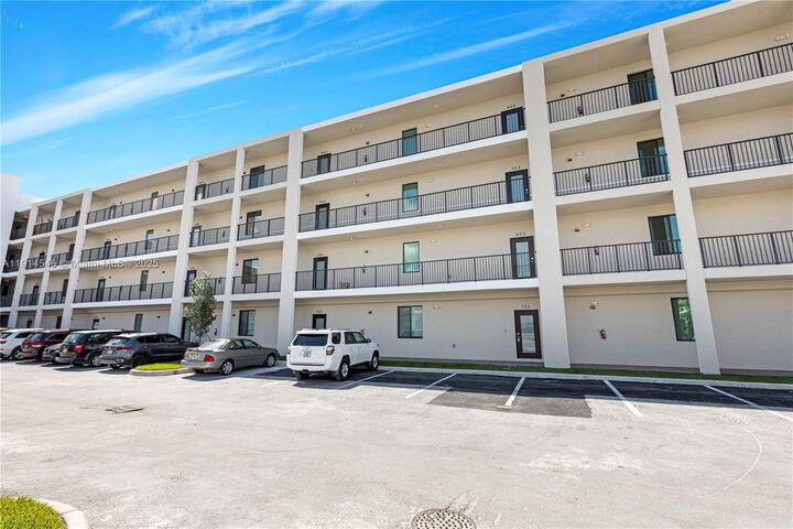 Property Photo:  8001 NW 41st St F-303  FL 33166 