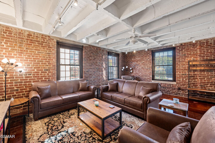 Property Photo: 535 Locust Street TN 37902