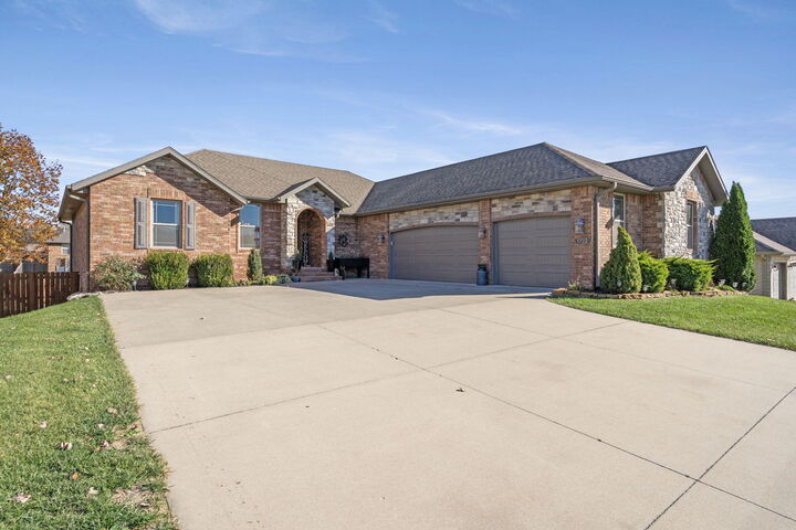 Property Photo: 5722 S Cottonwood Drive MO 65619