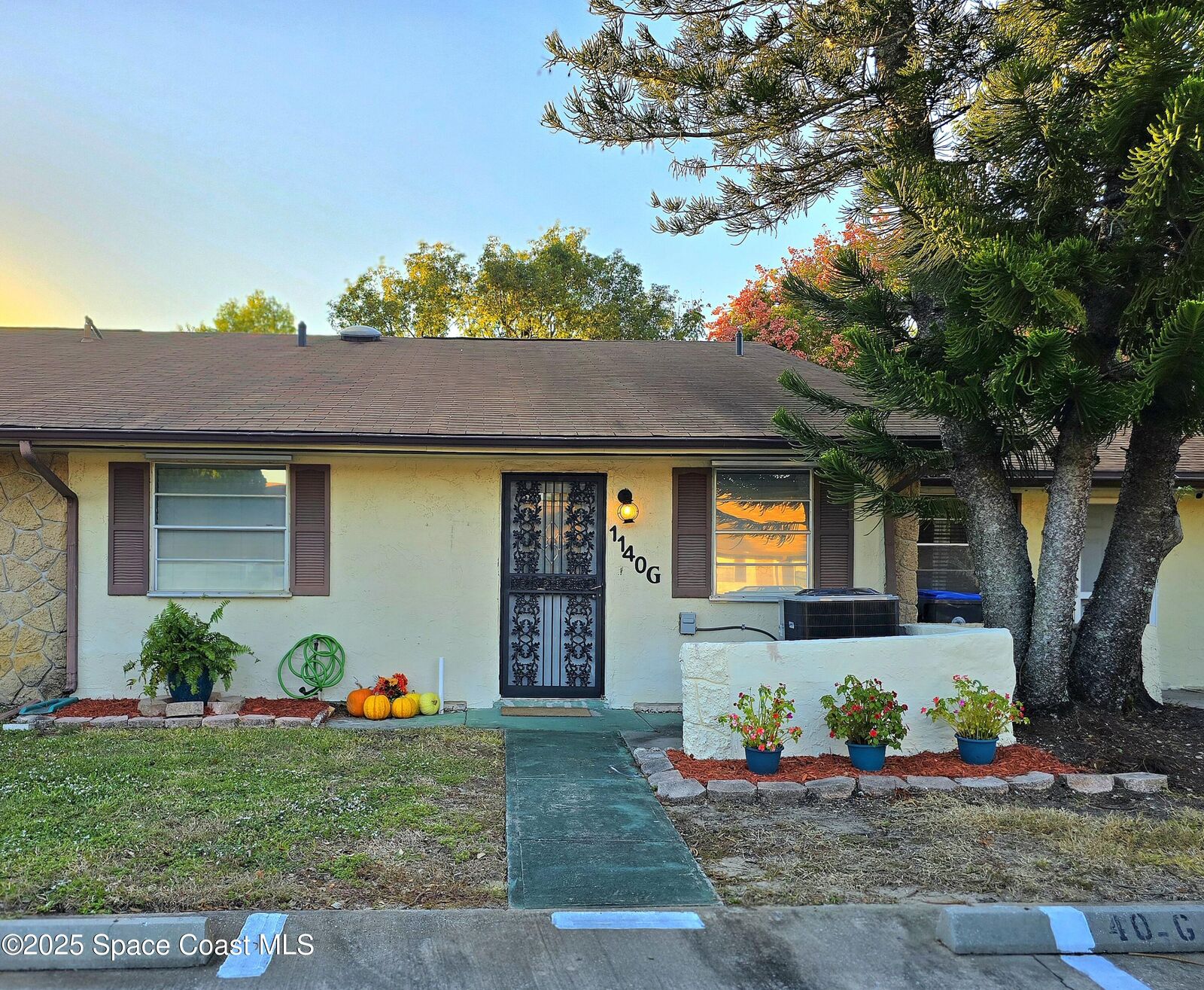 Property Photo: 1140 Cheney Highway FL 32780