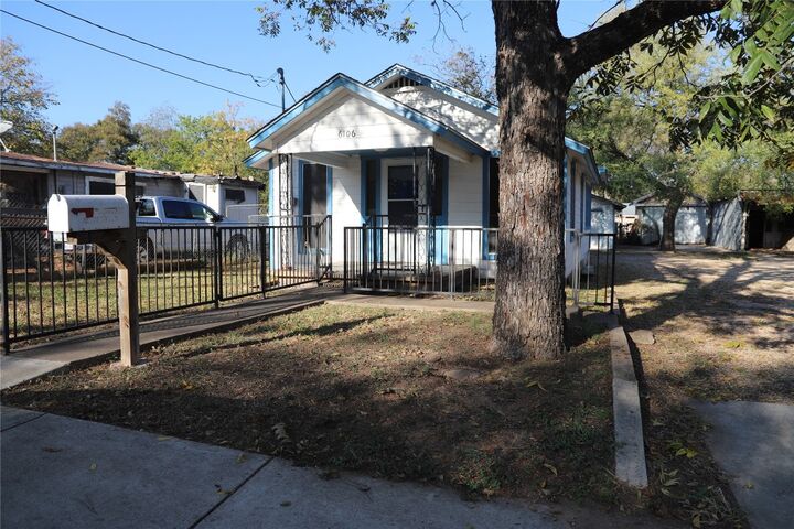 Property Photo: 6106 Felix Avenue TX 78741