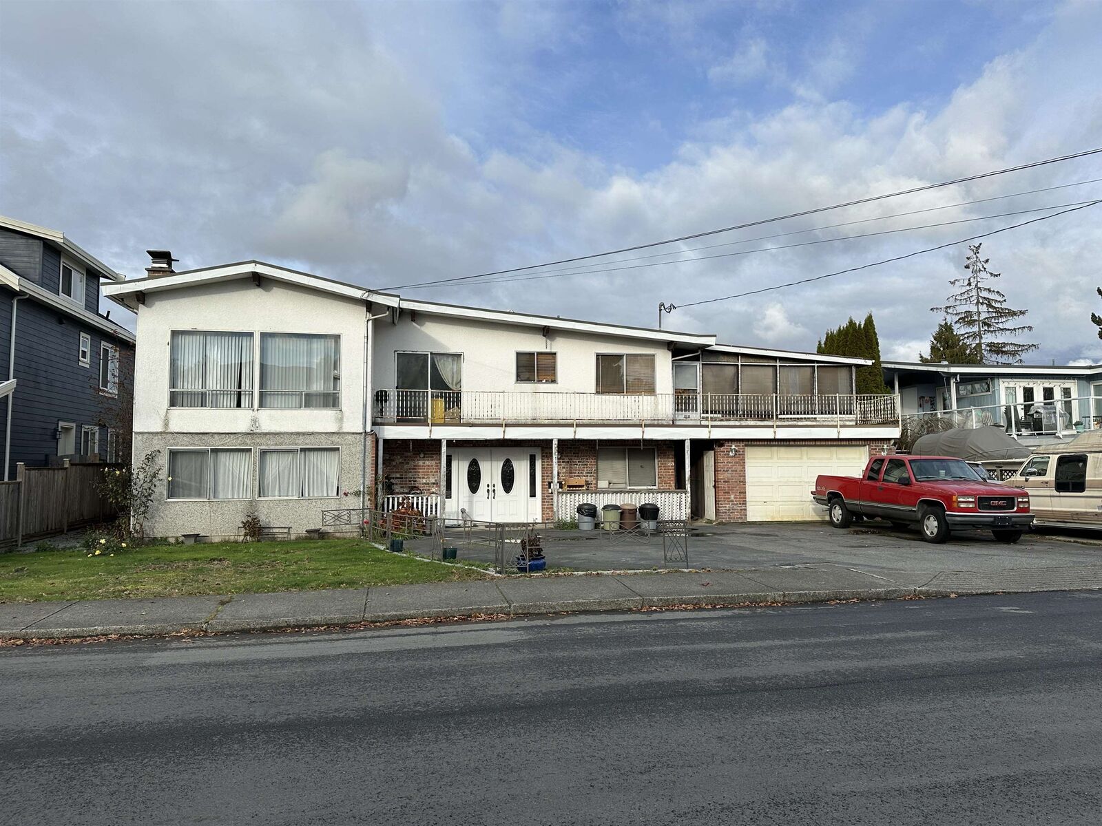 Property Photo:  5611 52 Avenue  BC V4K 2C7 