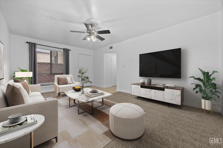 Property Photo:  5908 Almendra Court C  CA 93309 